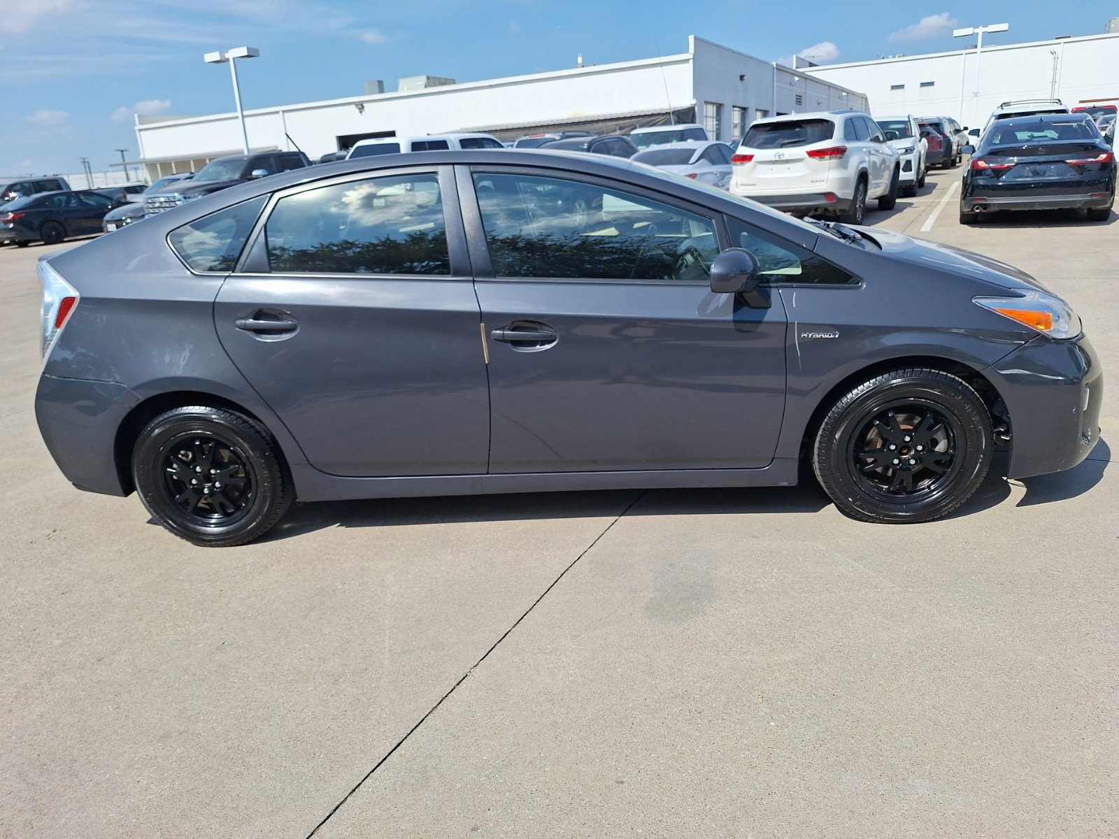 Used 2014 Toyota Prius Two FWD image 7