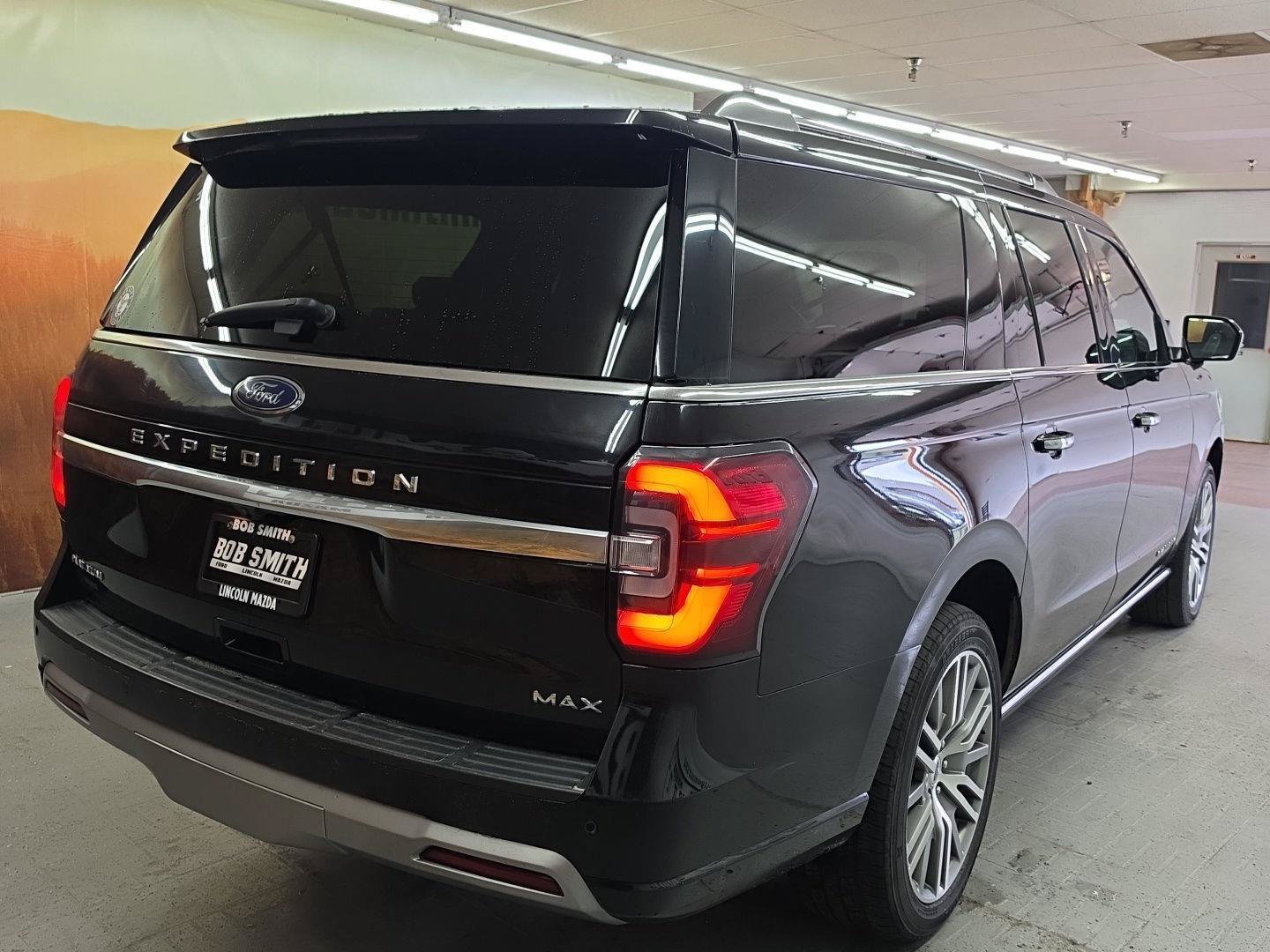 Used 2022 Ford Expedition Max Platinum AWD/4WD image 19