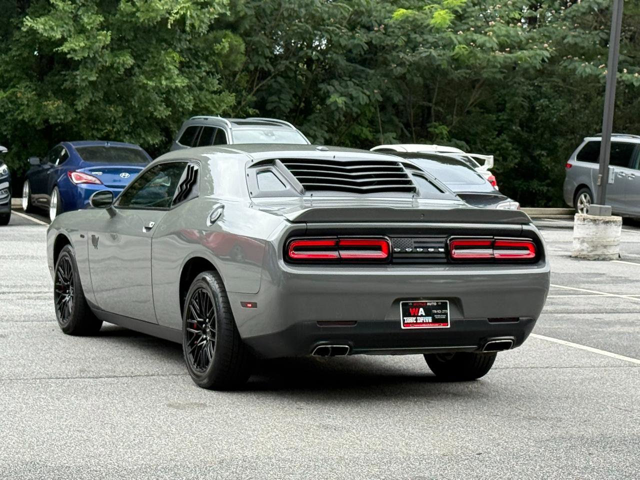 Used 2019 Dodge Challenger SXT RWD image 6