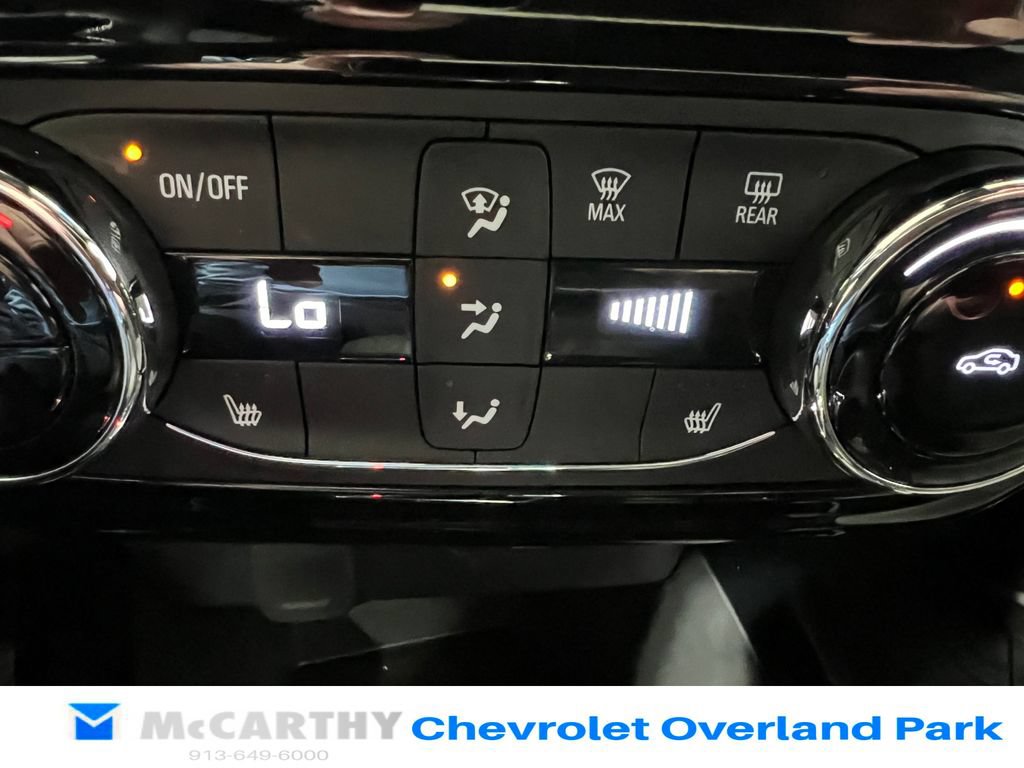 Used 2025 Chevrolet Trax RS w/ Driver Confidence Package FWD image 22