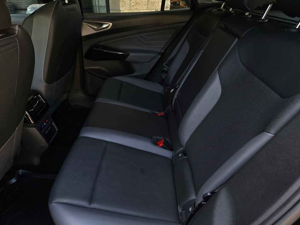 Certified 2023 Volkswagen ID.4 Pro S Plus AWD/4WD image 12
