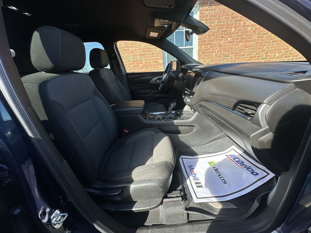 Used 2023 Chevrolet Traverse LT w/ LPO, Floor Liner Package AWD/4WD image 24
