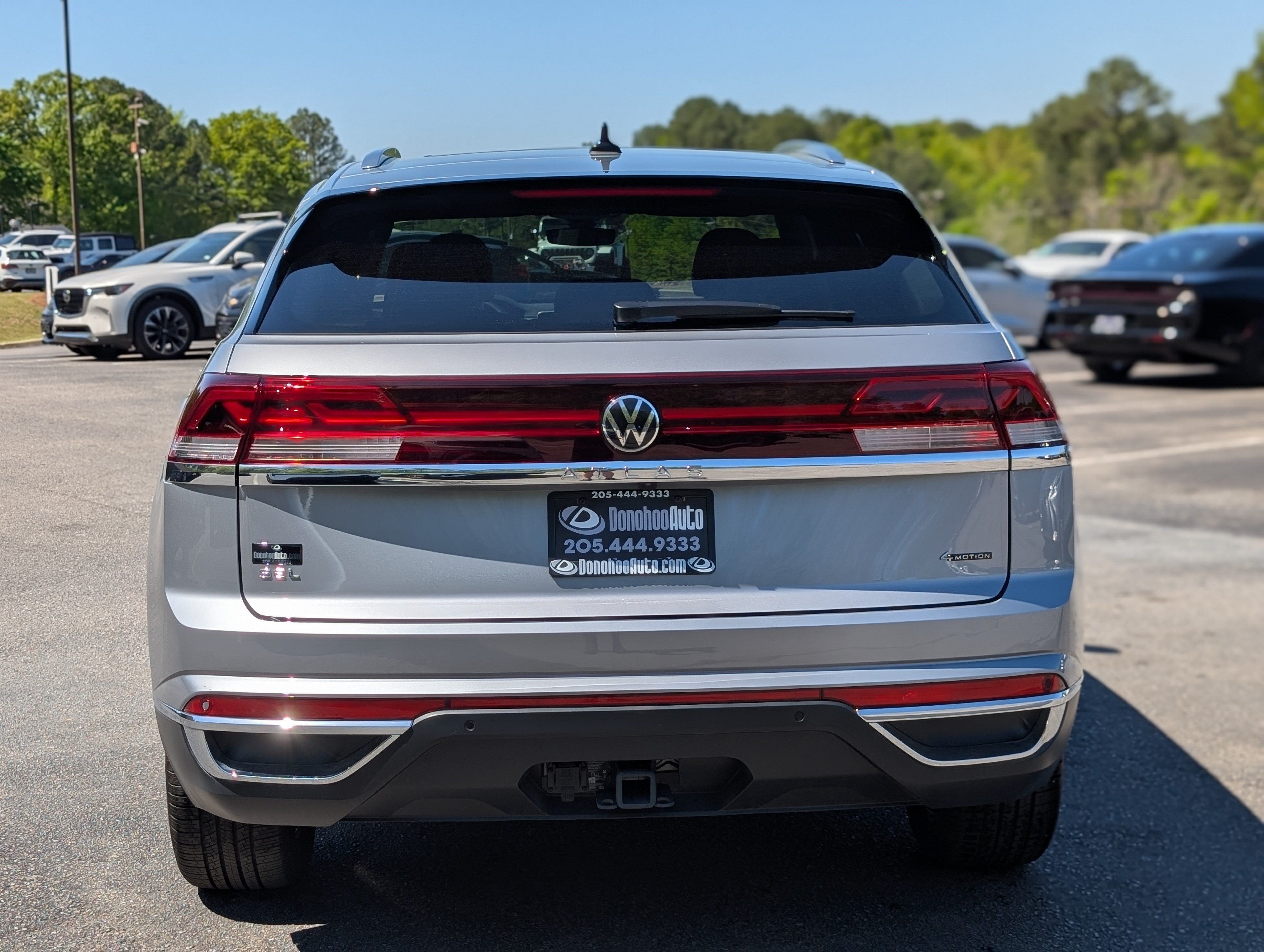 Used 2025 Volkswagen Atlas Cross Sport SEL image 8