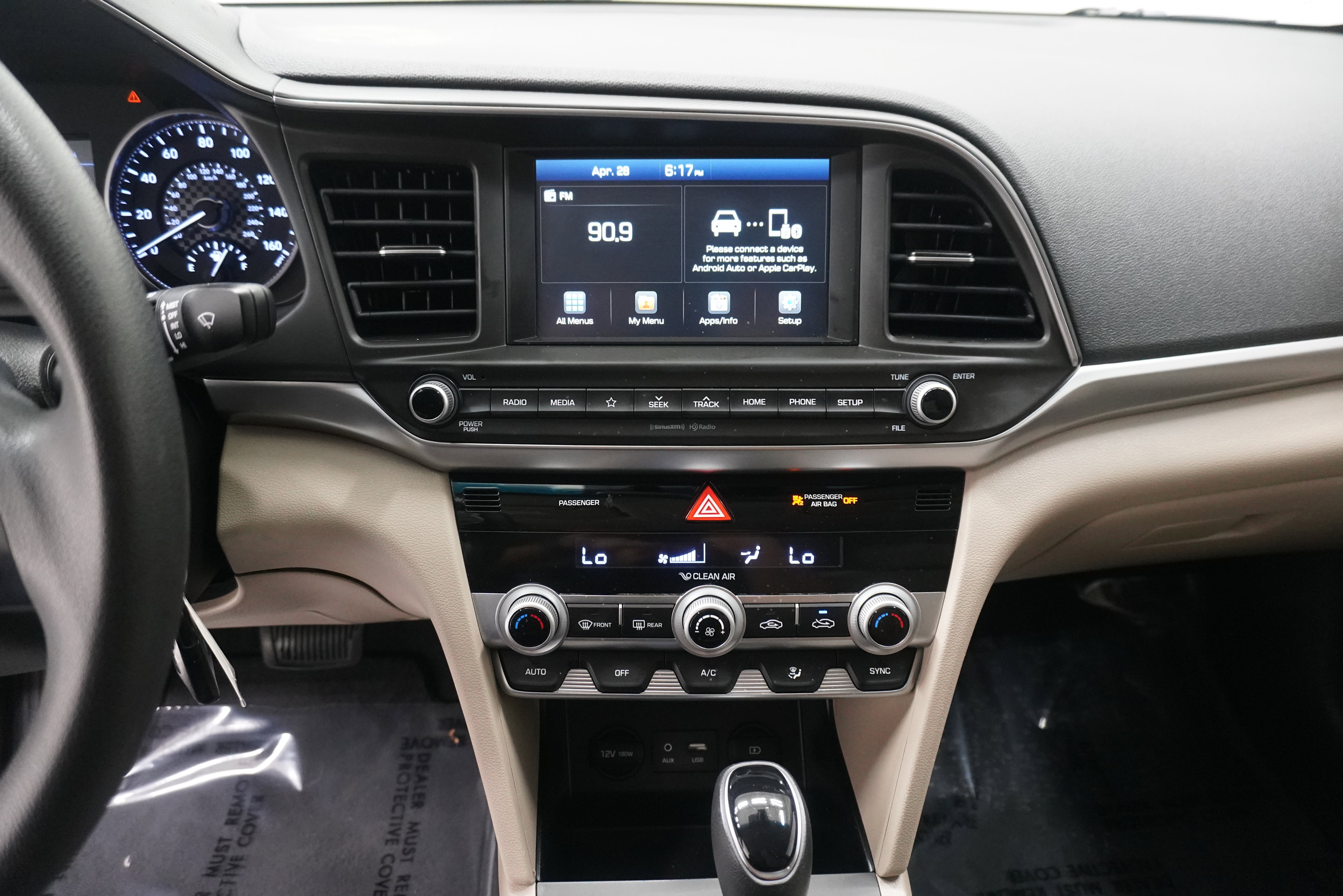 Used 2020 Hyundai Elantra SEL w/ Convenience Package (C2) FWD image 17