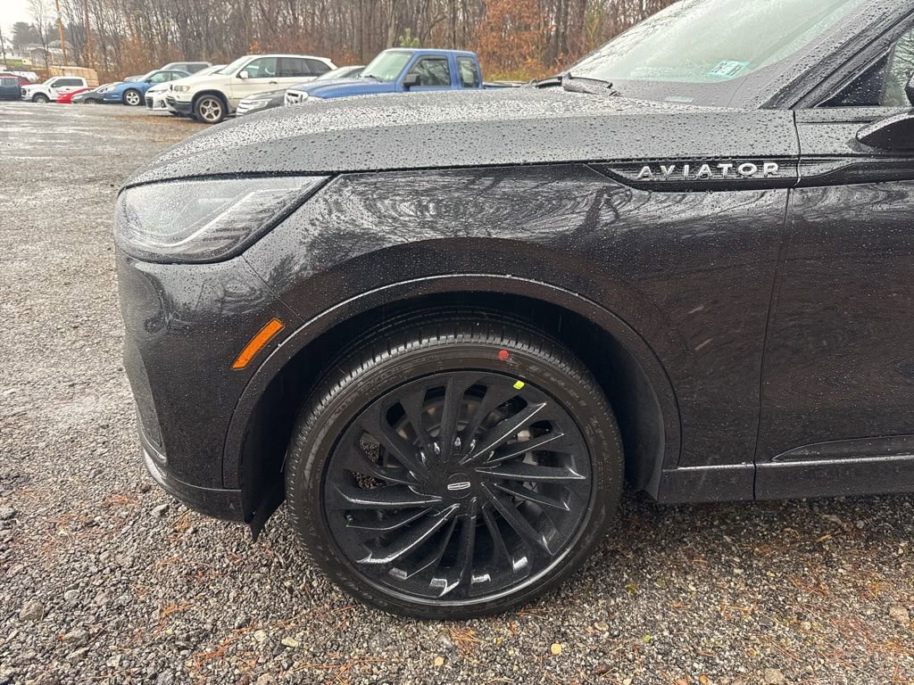 New 2026 Lincoln Aviator Reserve w/ Jet Appearance Package image 6