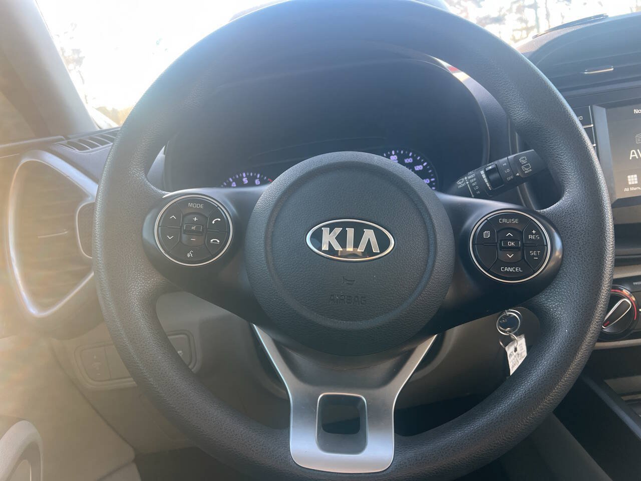 Used 2020 Kia Soul LX FWD image 11