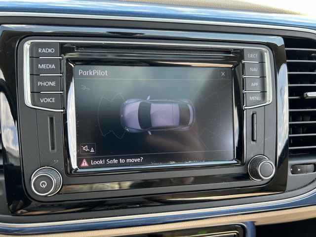 Used 2019 Volkswagen Beetle 2.0T SE FWD image 12