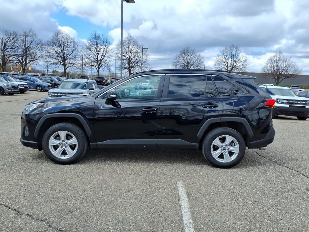 Used 2021 Toyota RAV4 XLE w/ XLE Grade Weather Package image 2