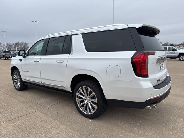 Used 2022 GMC Yukon XL Denali image 5