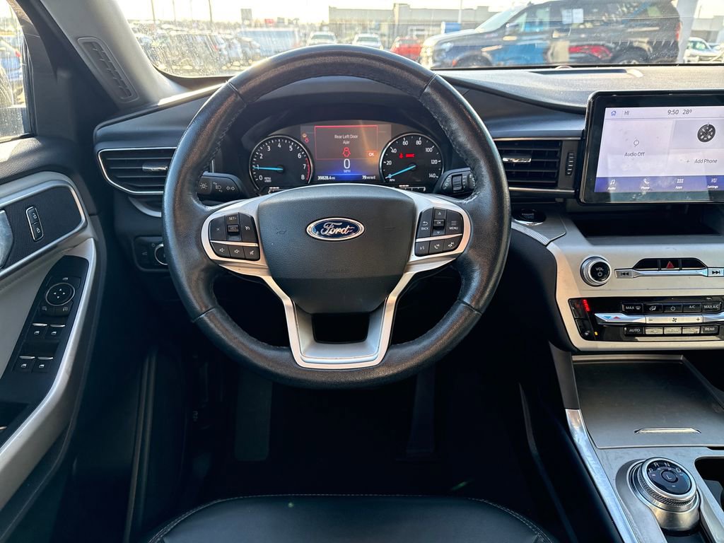 Used 2022 Ford Explorer XLT w/ Equipment Group 202A image 17