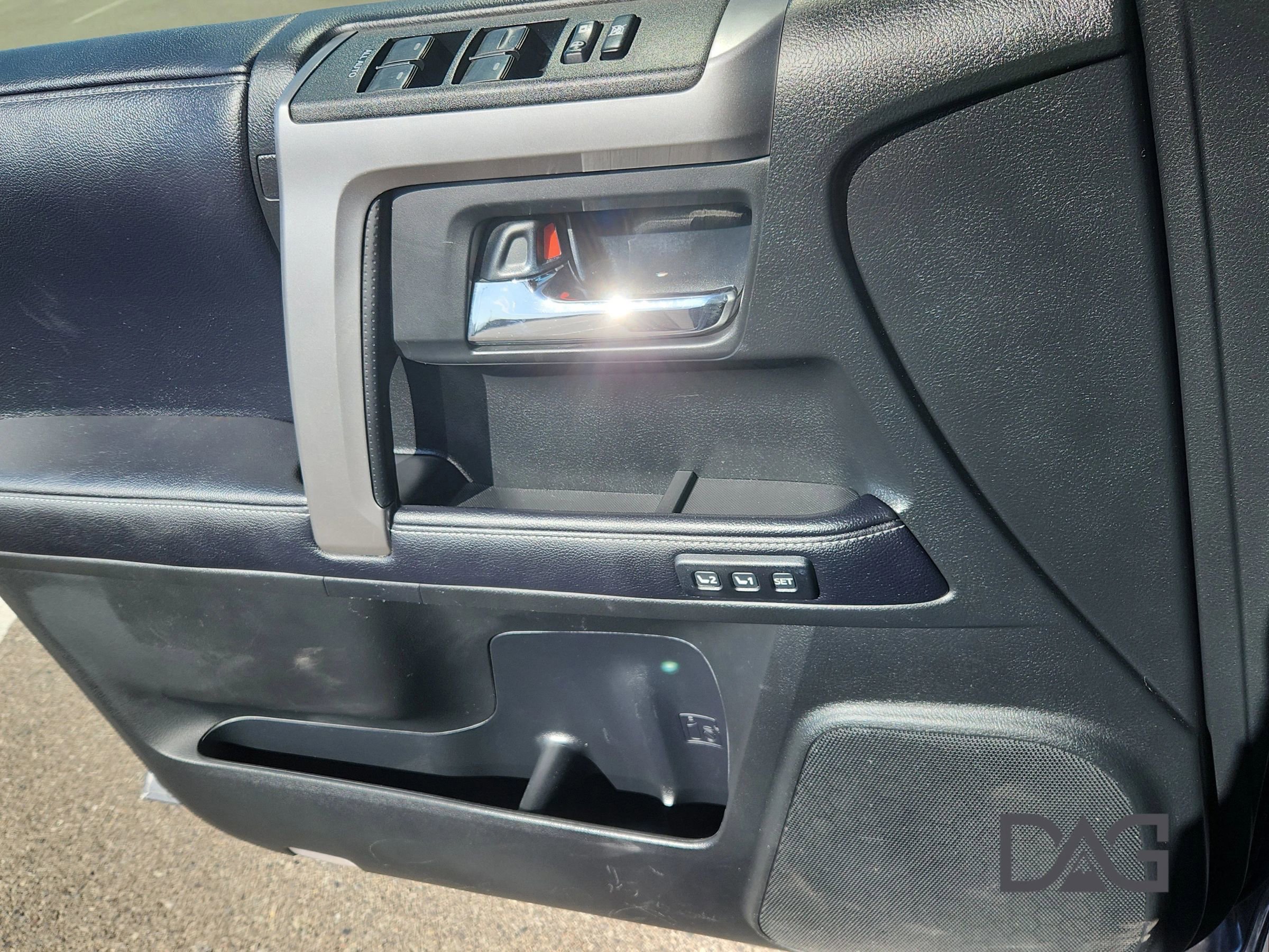 Used 2019 Toyota 4Runner Limited AWD/4WD image 14