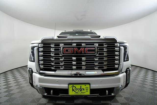 Used 2024 GMC Sierra 3500 Denali w/ Denali Reserve Package AWD/4WD image 7