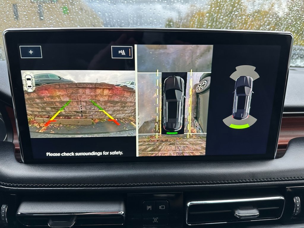 Used 2022 Lincoln Nautilus Reserve w/ Equipment Group 201A image 6