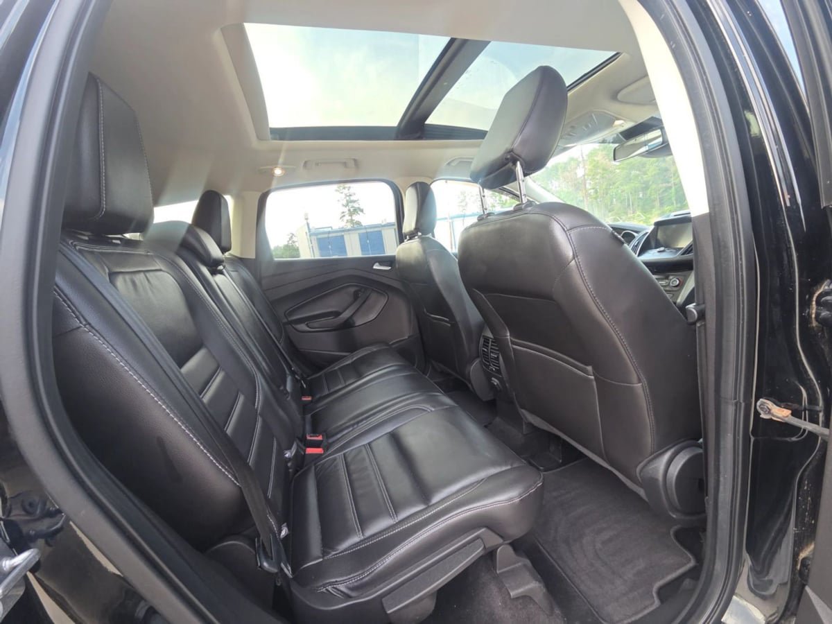 Used 2018 Ford Escape SEL w/ Canadian Touring Package AWD/4WD image 17