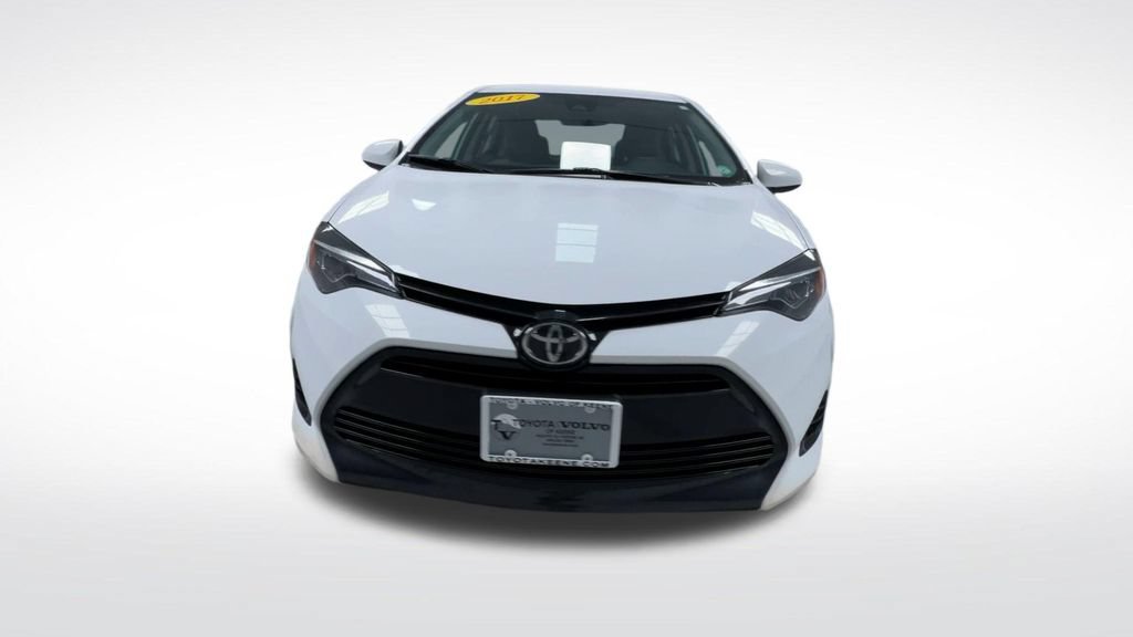 Used 2017 Toyota Corolla LE w/ Carpet Mat Package (TMS) FWD image 3
