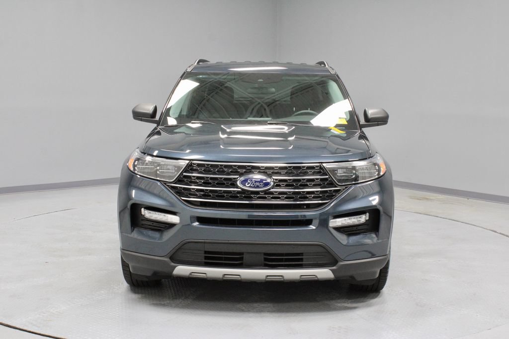 Used 2024 Ford Explorer XLT w/ Equipment Group 202A AWD/4WD image 6