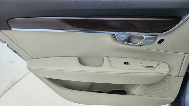 Used 2019 Volvo S90 T5 Momentum w/ Protection Package Premier image 32