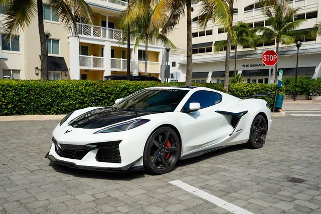 Used 2024 Chevrolet Corvette Z06 w/ Z07 Performance Package RWD image 57
