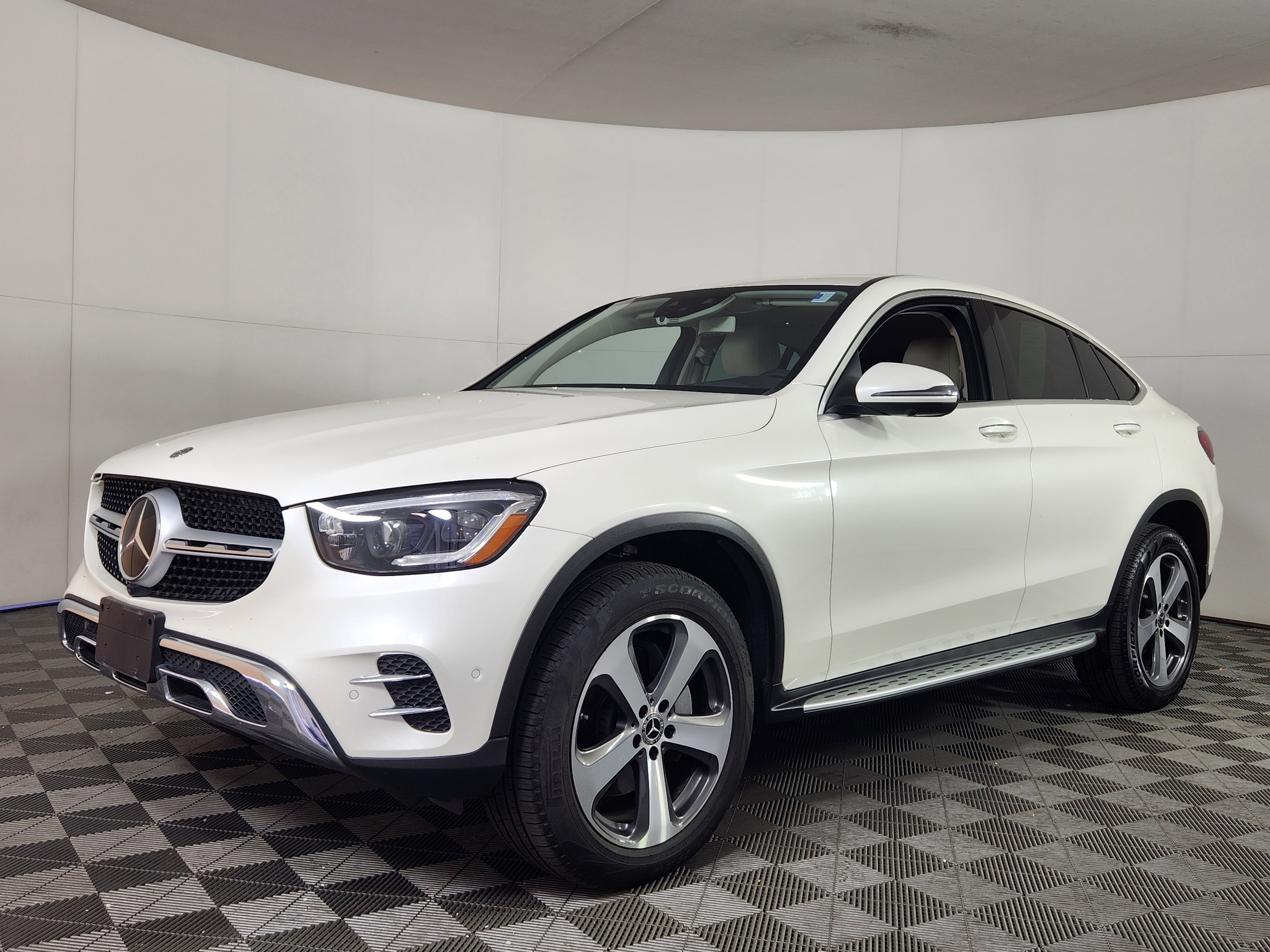 Used 2020 Mercedes-Benz GLC 300 4MATIC Coupe image 3