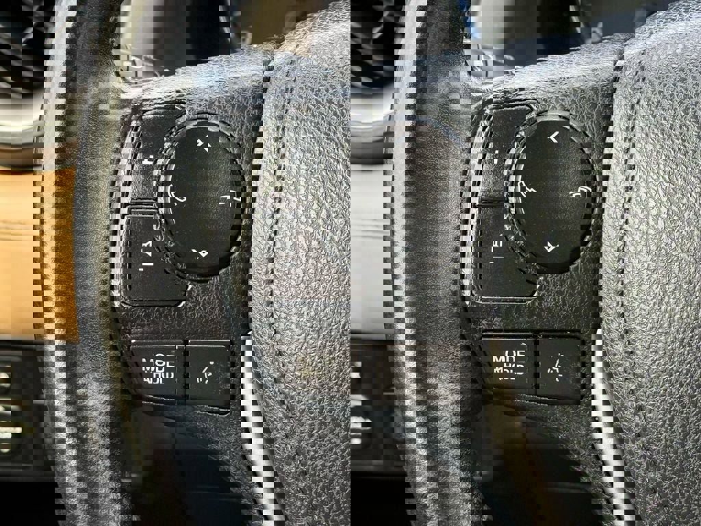 Used 2016 Toyota RAV4 Limited image 20