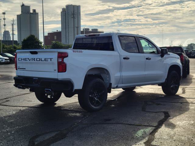 New 2026 Chevrolet Silverado 1500 LT Trail Boss w/ LPO, Dark Essentials Package AWD/4WD image 2