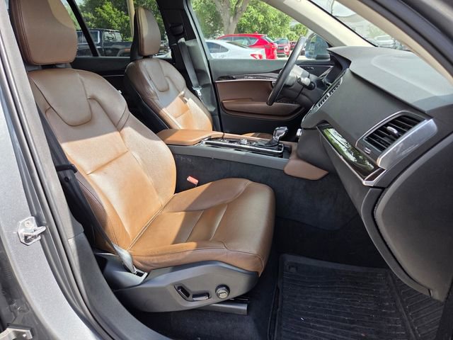 Used 2019 Volvo XC90 T6 Momentum w/ Protection Package Premier AWD/4WD image 17