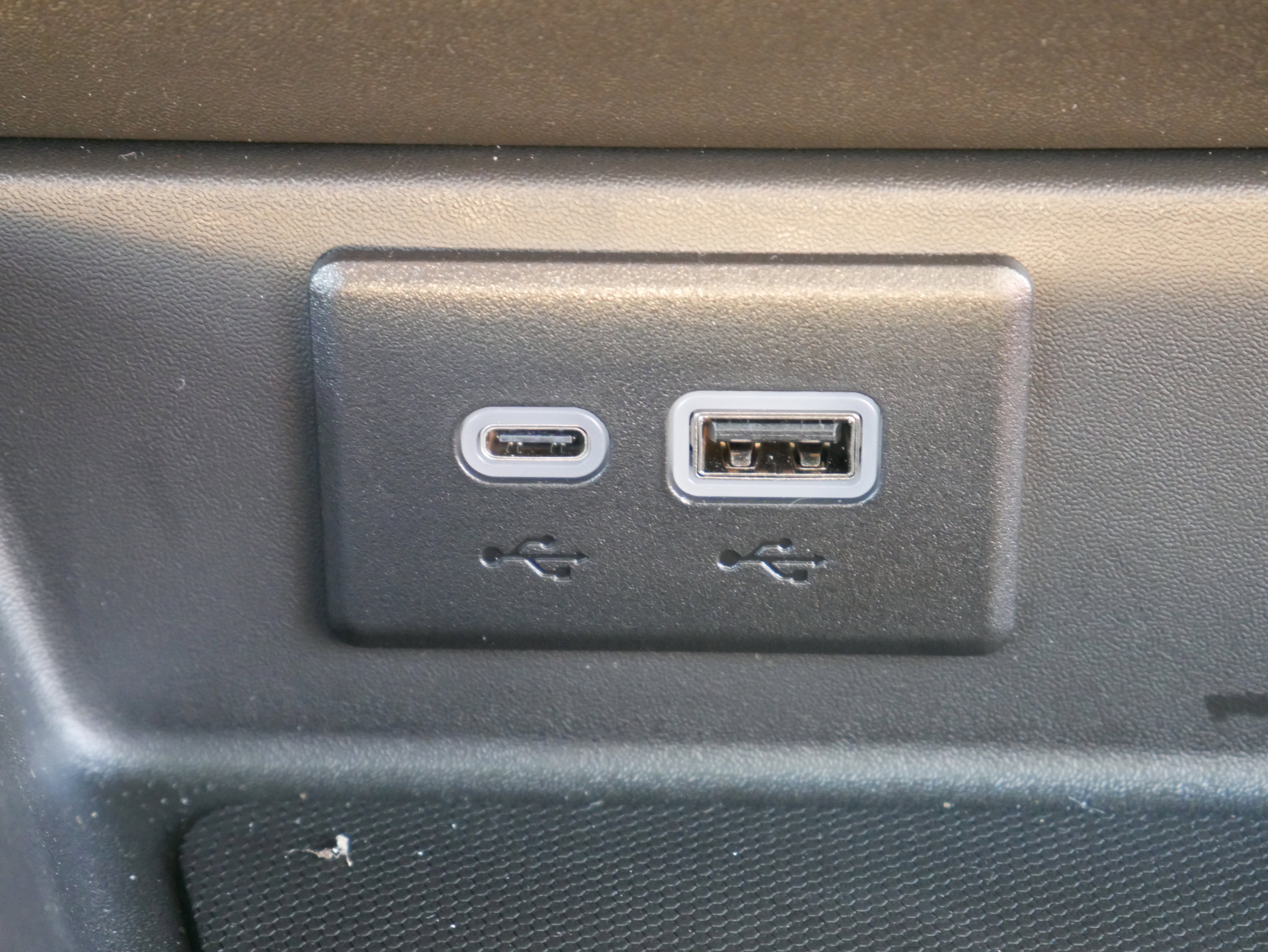 New 2025 Chevrolet Brightdrop 600 w/ Power Door Package image 24