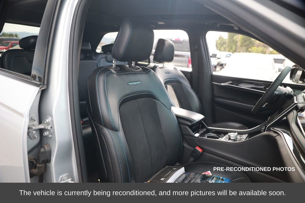 Used 2022 Jeep Grand Cherokee Trailhawk image 15