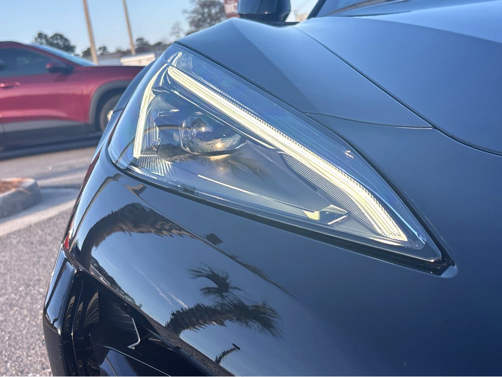 Used 2023 Chevrolet Corvette Z06 image 23