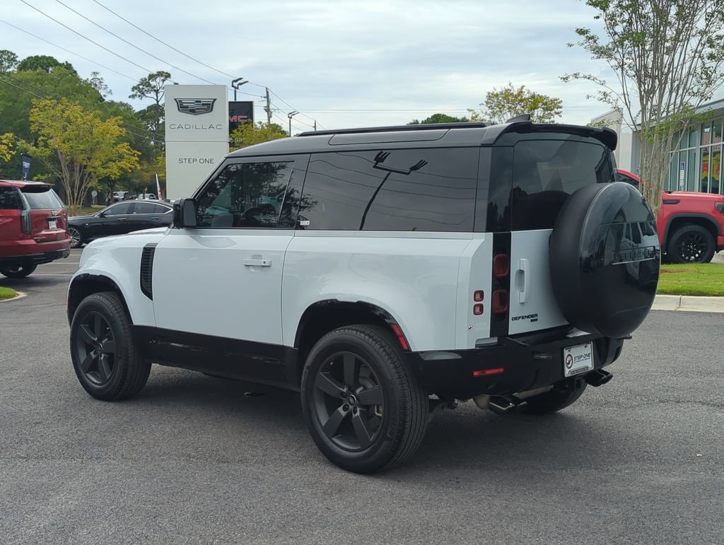 Used 2023 Land Rover Defender 90 X-Dynamic SE AWD/4WD image 4