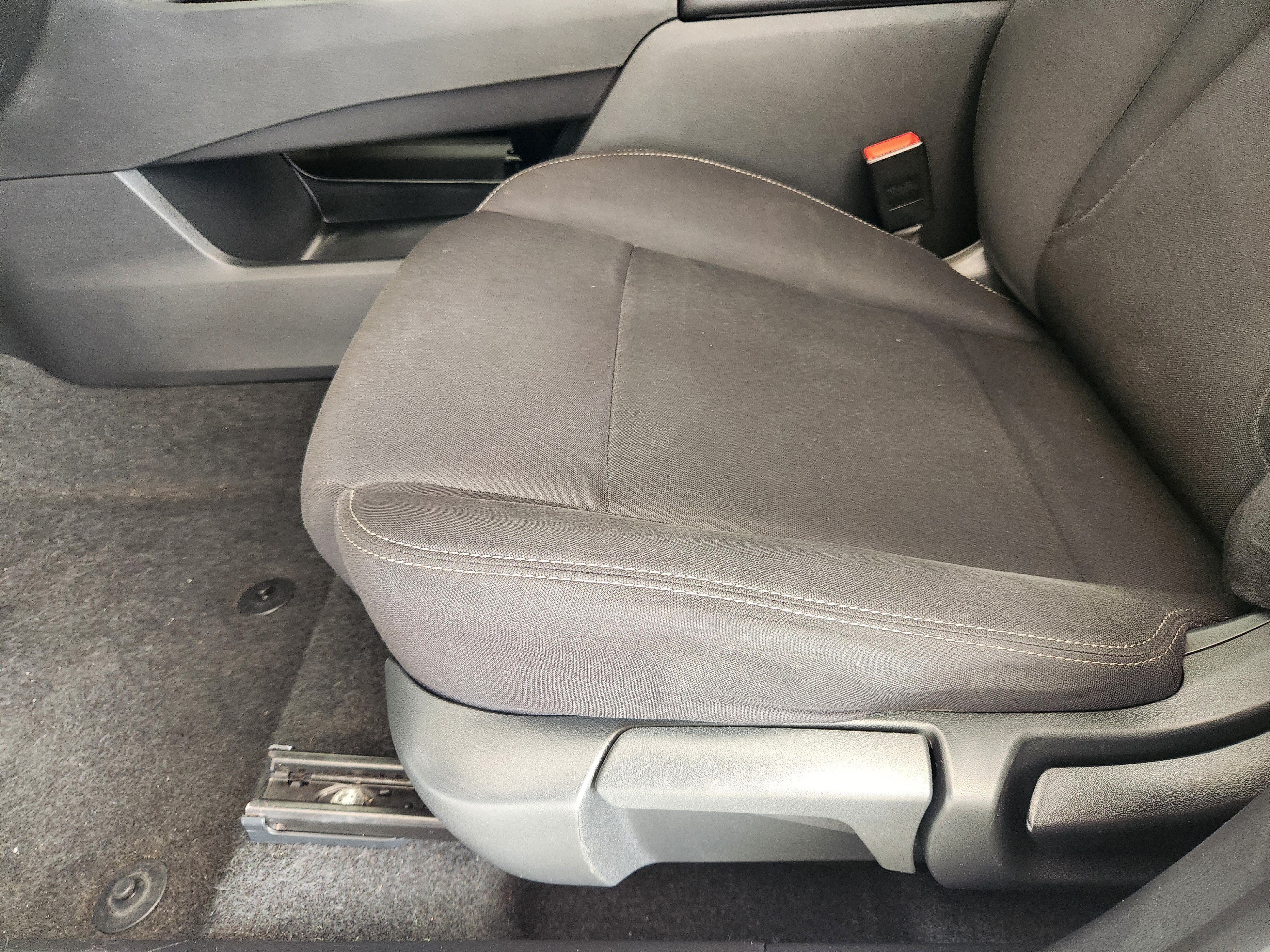 Used 2023 Nissan Rogue S AWD/4WD image 25