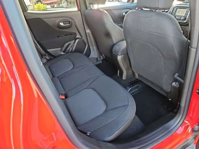 Used 2020 Jeep Renegade Sport w/ Sport Appearance Group FWD image 18