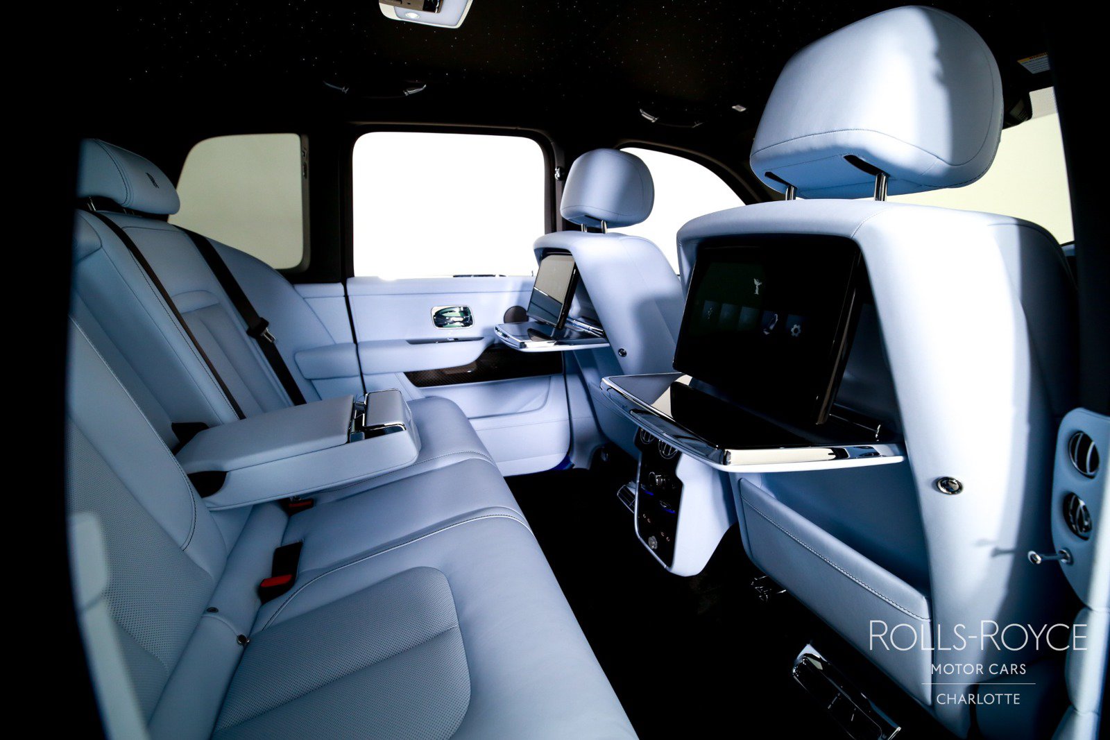 New 2027 Rolls-Royce Cullinan Black Badge AWD/4WD image 30