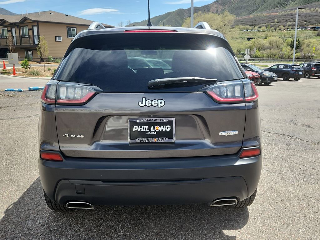 Used 2019 Jeep Cherokee Latitude Plus AWD/4WD image 4