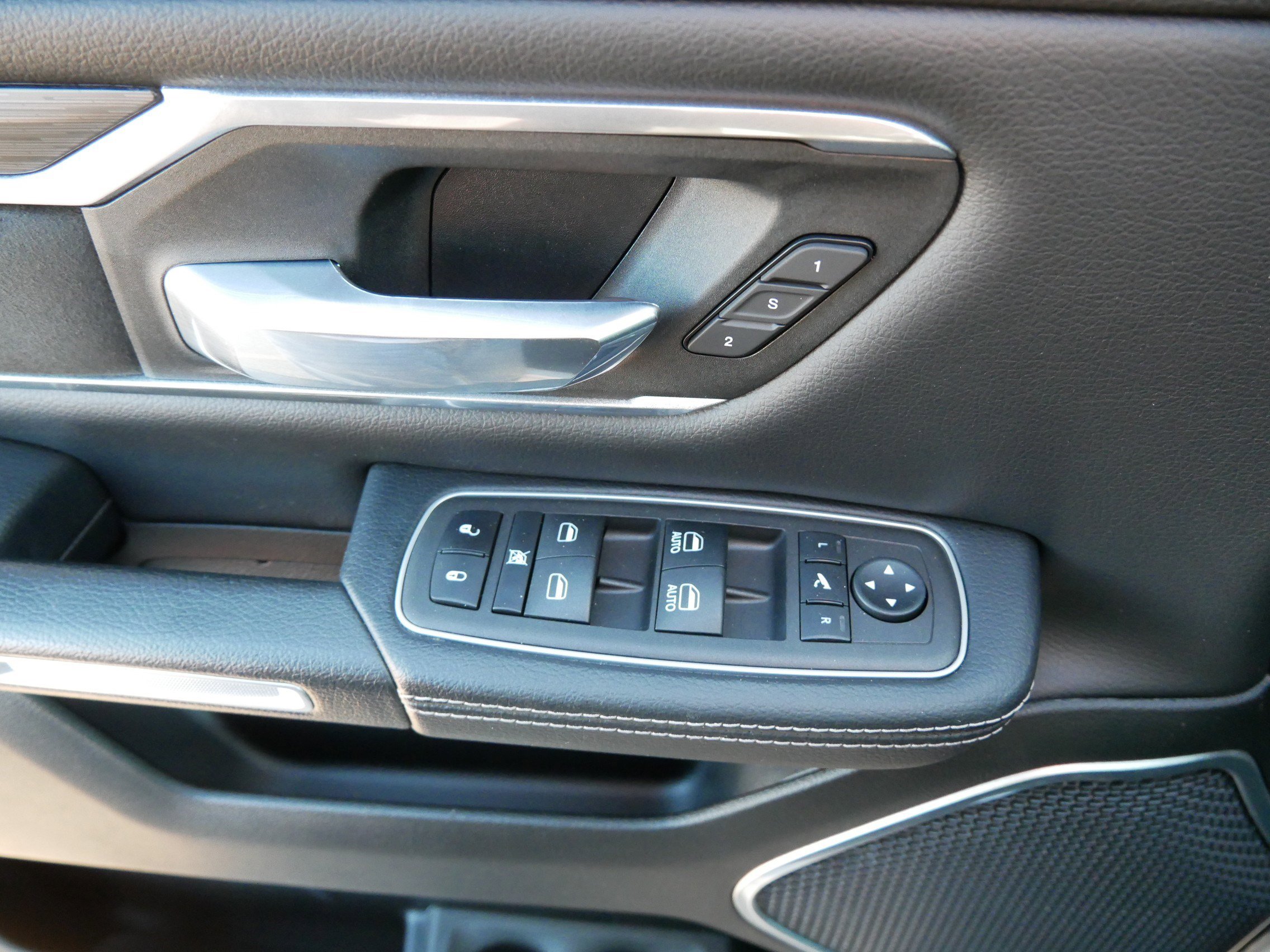 Used 2023 RAM 1500 Laramie AWD/4WD image 20