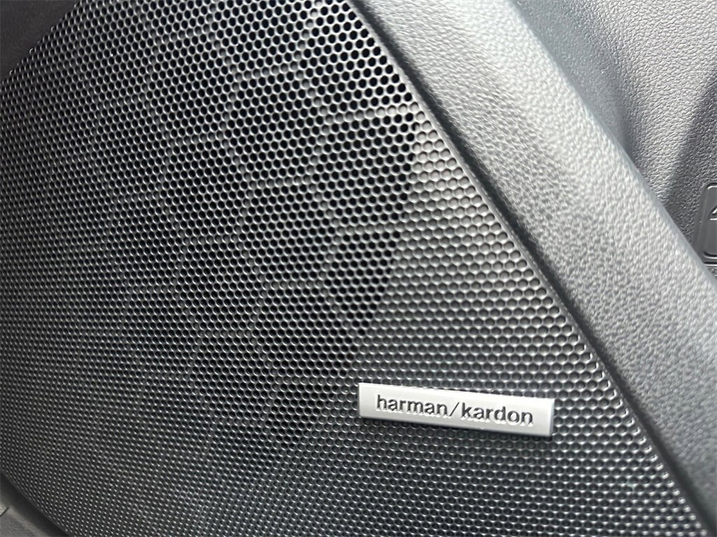 Certified 2025 Subaru Crosstrek 2.5i Limited w/ Crosstrek Mirror Package image 25