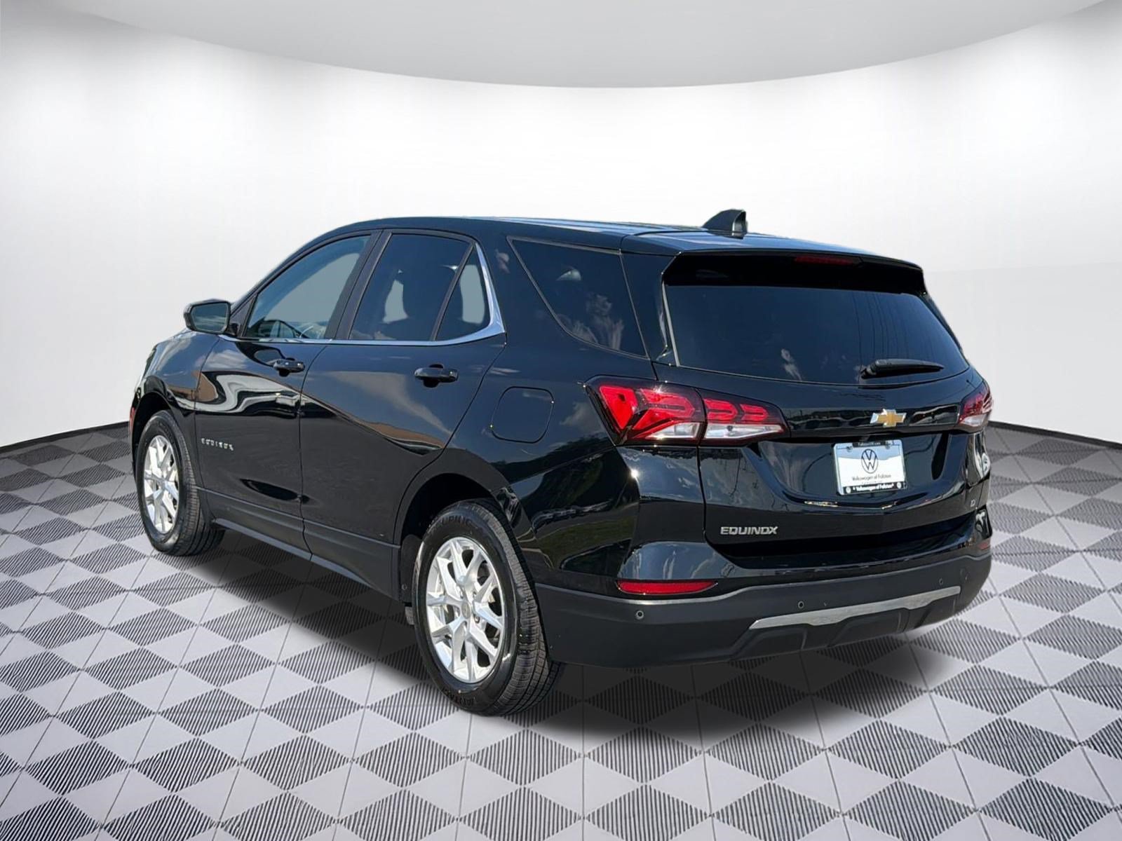 Used 2024 Chevrolet Equinox LT FWD image 3
