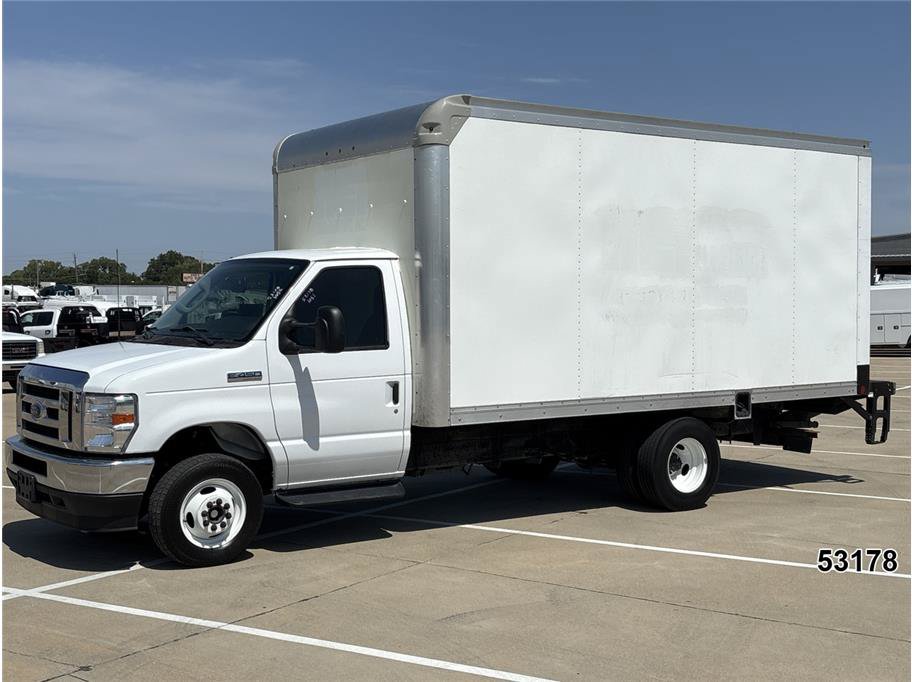 Used 2024 Ford E-450 and Econoline 450 Super Duty w/ Power Windows & Locks Group RWD image 1