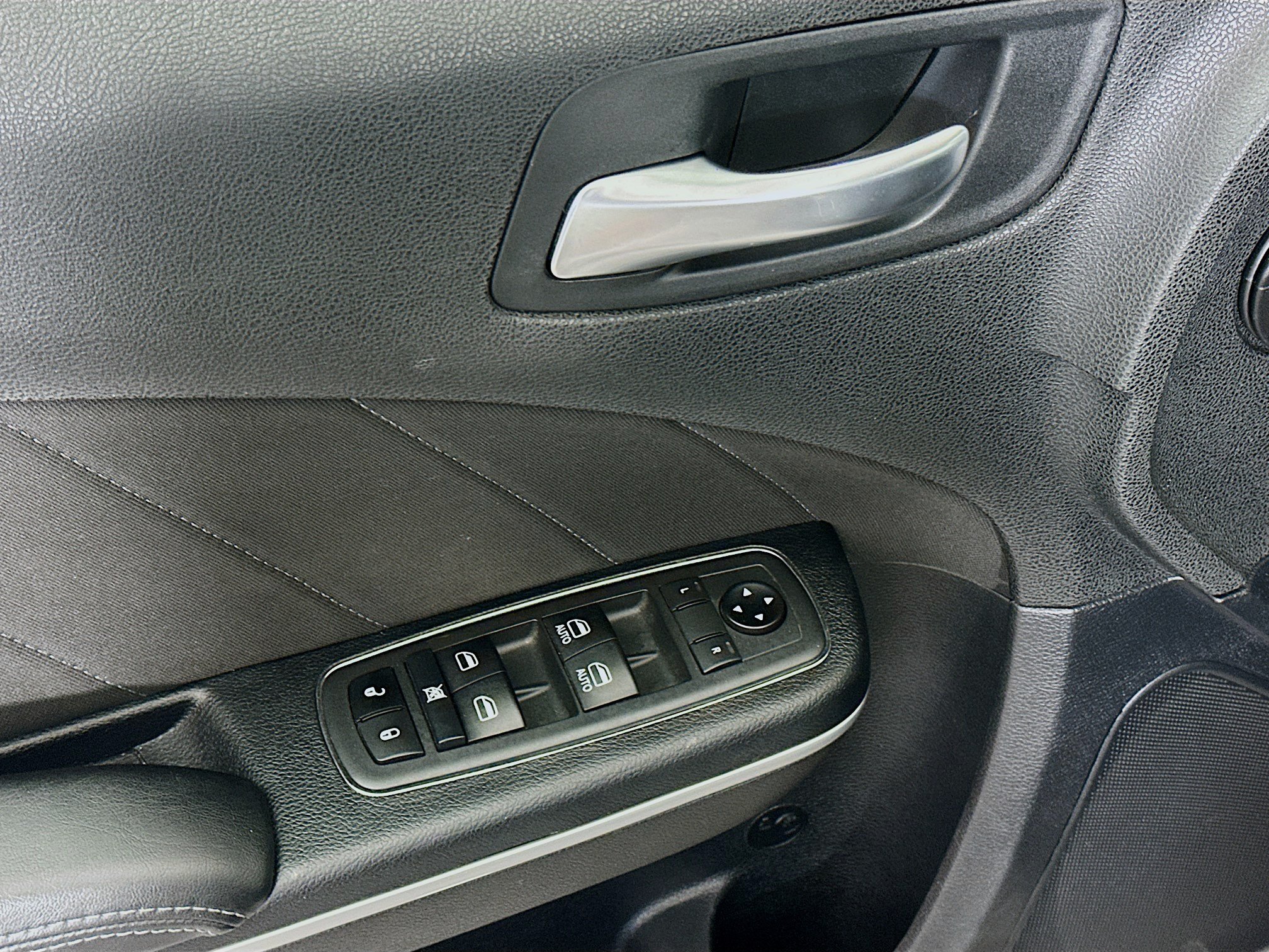 Used 2020 Dodge Charger Scat Pack RWD image 15