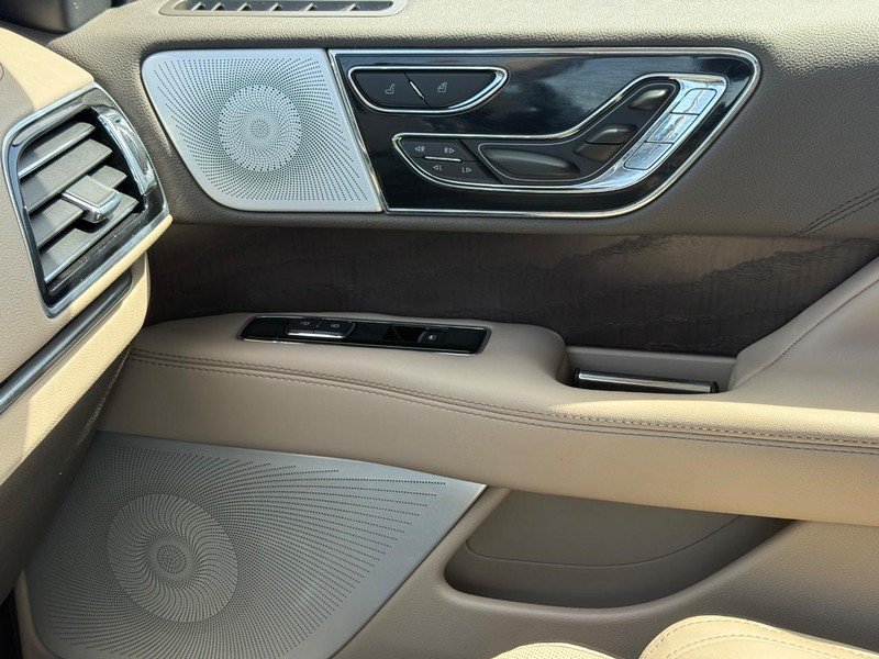 Certified 2024 Lincoln Navigator Reserve AWD/4WD image 26