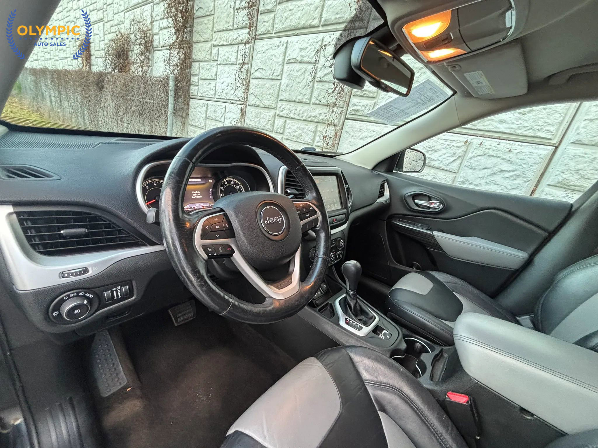 Used 2014 Jeep Cherokee Limited w/ Trailer Tow Group image 17