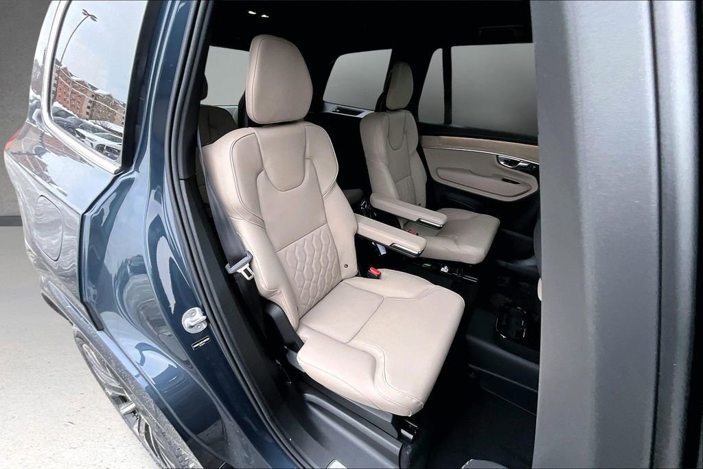 New 2026 Volvo XC90 B6 Plus w/ Protection Package Premier image 10
