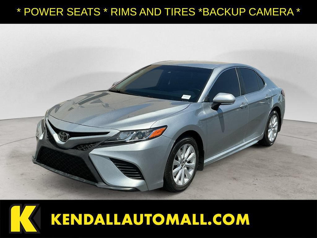 Used 2019 Toyota Camry SE FWD image 1