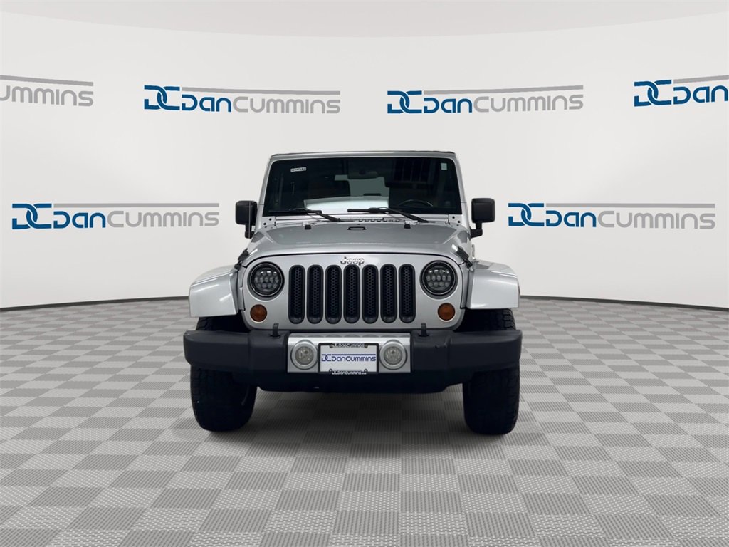 Used 2011 Jeep Wrangler Sahara image 3