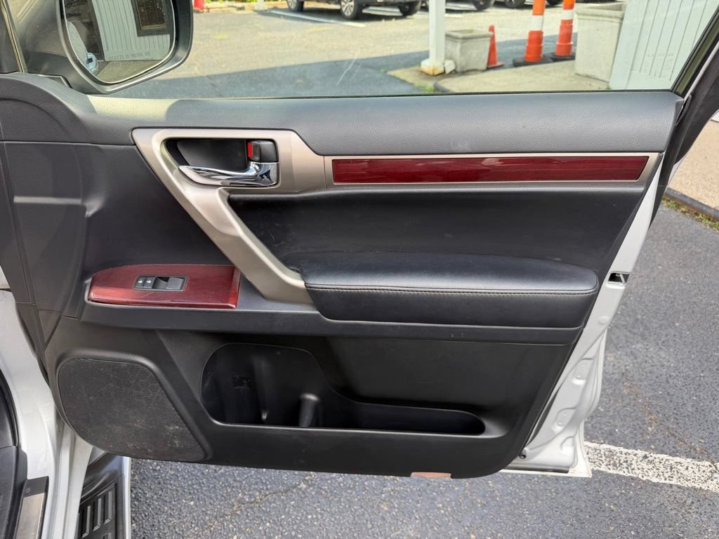 Used 2018 Lexus GX 460 Premium w/ Premium Package AWD/4WD image 33
