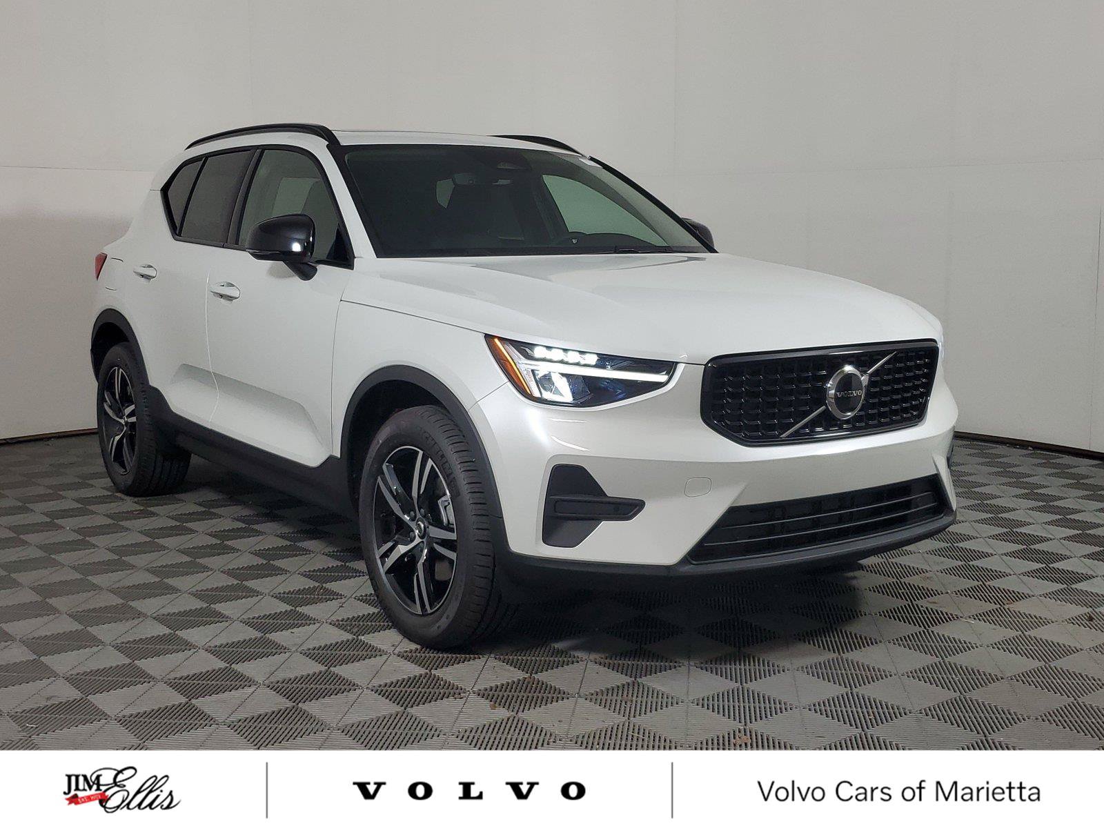 New 2026 Volvo XC40 B4 Core w/ Protection Package Premier FWD image 1