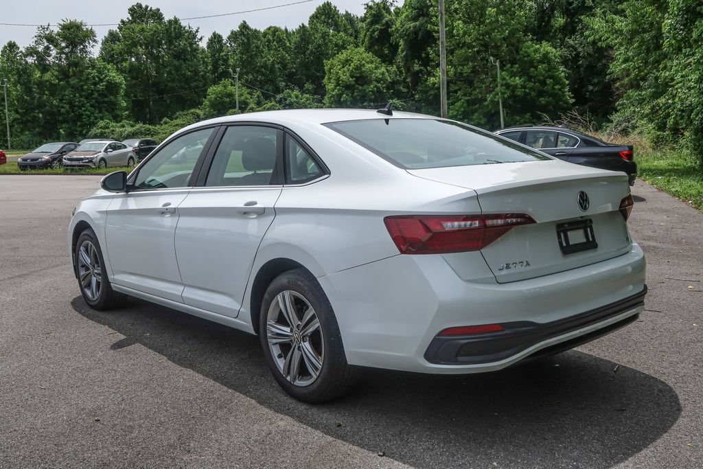 Used 2023 Volkswagen Jetta SE FWD image 13