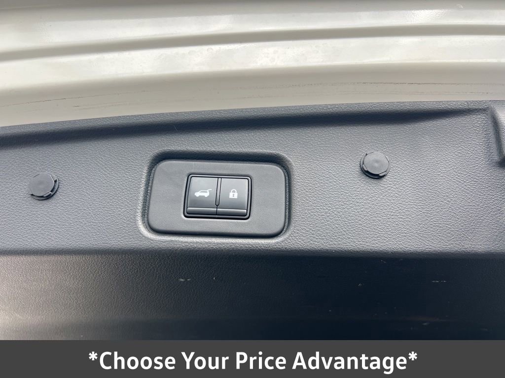 Used 2023 Nissan Pathfinder SL image 16