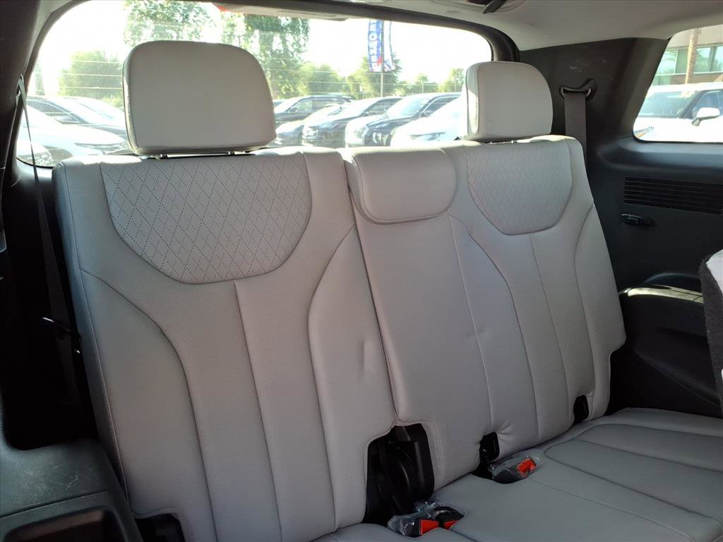 Certified 2022 Hyundai Palisade SEL w/ 8P Bench Seat Package image 15