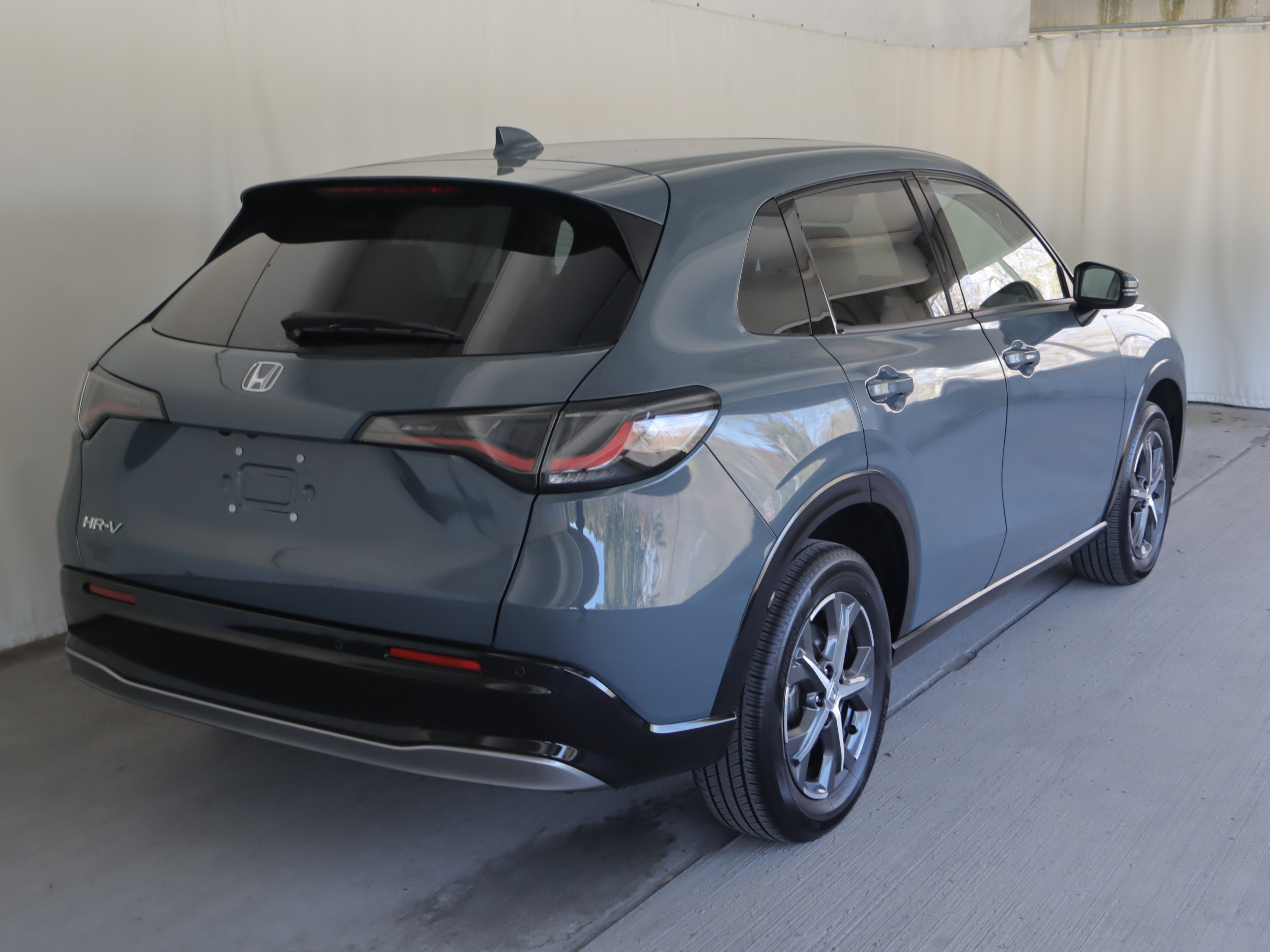 Used 2024 Honda HR-V EX-L image 7